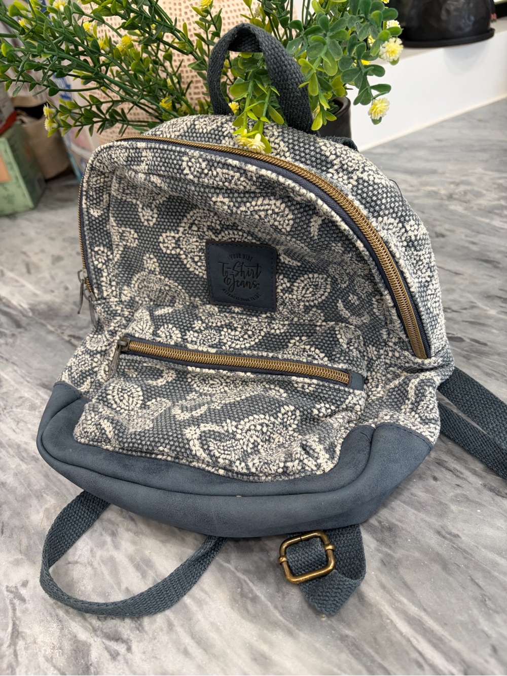 T-Shirt & Jeans Gray Paisley Mini Backpack with Gold Zippers